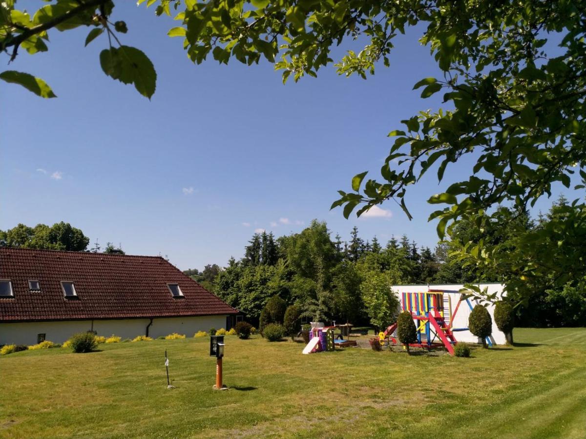 Camping & Guest House Pliskovice Mirovice Exterior foto